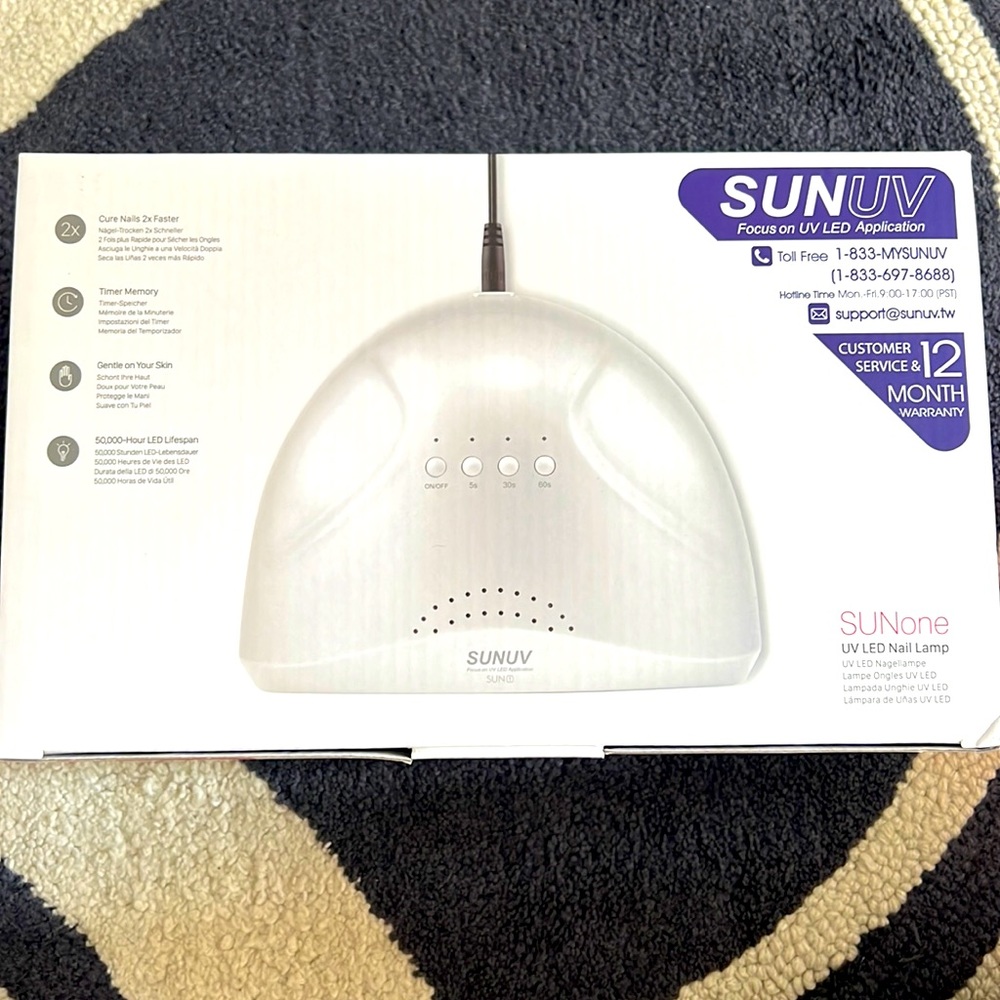 SUNUV 2-in-1 LED/UV Lamp, brand new.